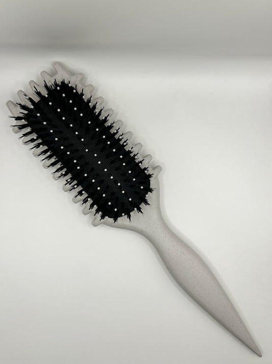 THE CURL DEFINING BRUSH